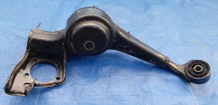 Braço Manga Traseiro Direito Toyota Rav4 2001 - 2005