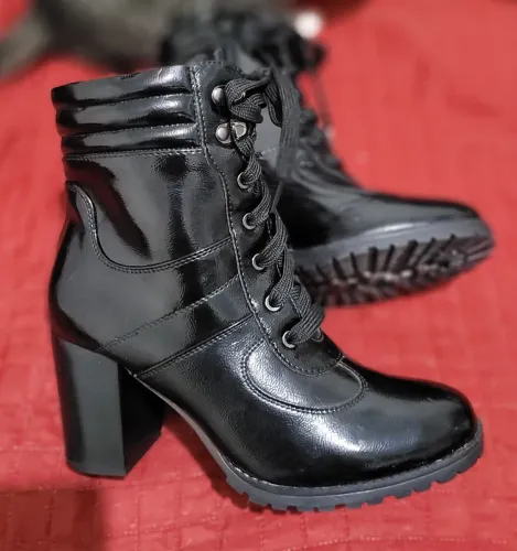 Bota tratorada mooncity 