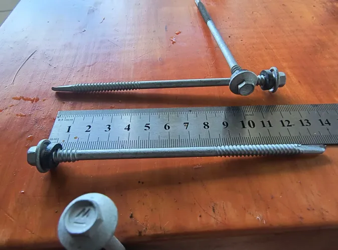 Parafusos para telha sanduíche