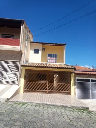 Alugo Casa em ótima localização