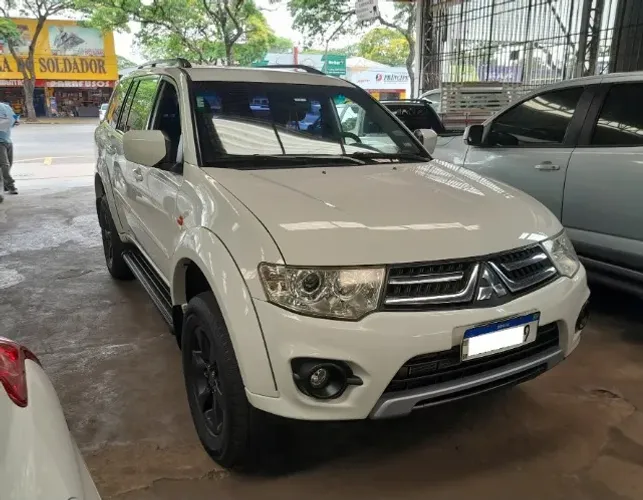 Pajero Dakar 3.2 4X4 Turbo Intercooler AT 2015 - Oportunidade!