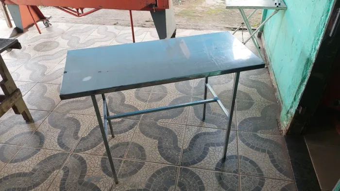 Mesa de inox (DIRERO DA FÁBRICA) Dividimos em até 2 vezes sem juros.