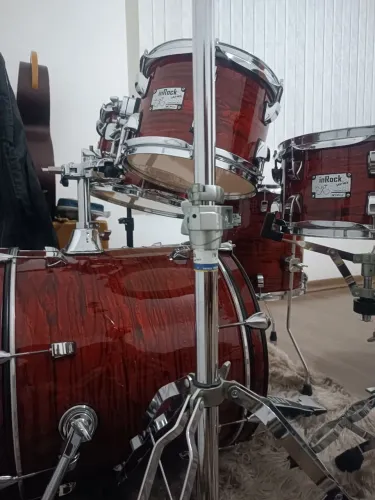 Bateria completa Odery in Rock bloody tiger sem detalhes