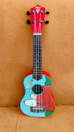 Ukulele personalizado Snoopy 