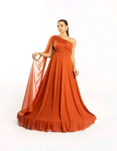 Vestido de festa terracota em tule e forrado