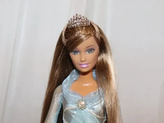 Boneca Barbie Rayla Magia de Aladus