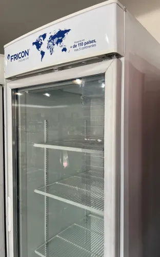 Geladeira Fricon 565L Porta de Vidro - Semi Novo e Impecável!