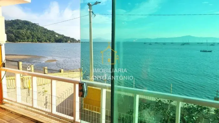 Casa frente mar em Santo Antônio de Lisboa