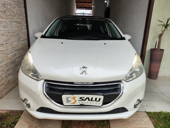 Peugeot 208 Griffe 1.6 Flex  Aut. 2015 R$ 49.900,