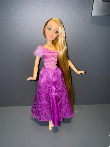 Rapunzel Disney Store Princess Doll