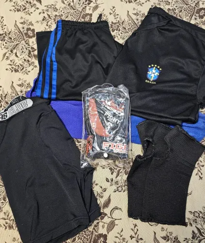 Vendo esse kit de goleiro tamanho G 