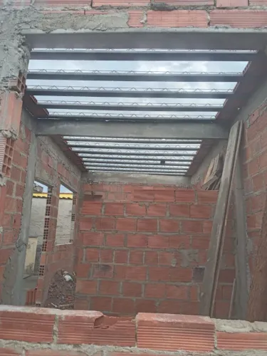 Pedreiro, pintor, bombeiro hidráulico e eletricista