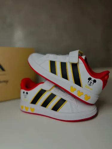 Tênis Adidas Disney