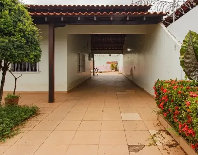 CASA REFORMADA USADA NO JOSE WALTER