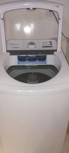 Máquina de lavar 14kg Eletrolux 