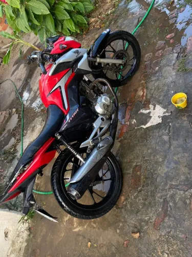 Vendo moto 2018 IPVA ok moto file