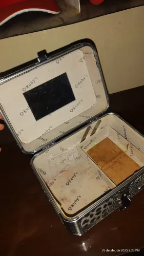 Frasqueira Ruby's pouco usada