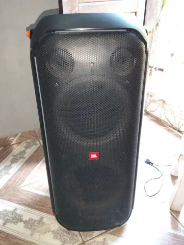 JBL partybox 710