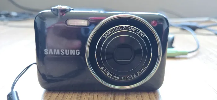 Máquina fotográfica de bolso Samsung ST-80 14 megapixels zoom real 3x tela touch Wi-Fi