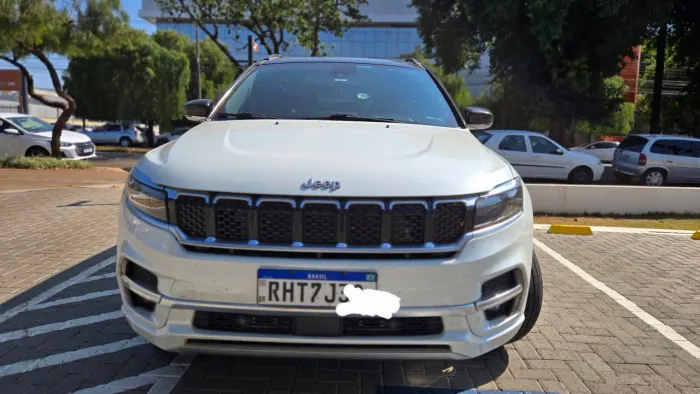 Vendo Jeep Commander Overland T380  4x4 Diesel 