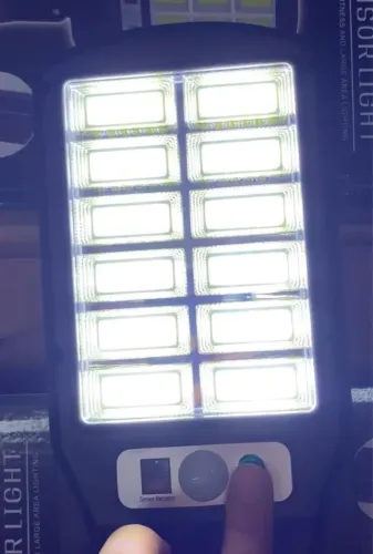 Refletor Solar LED para Áreas Amplas