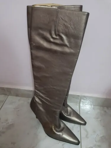 Bota Feminina Cano Longo Couro Metalizado