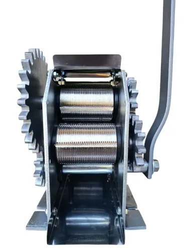 Engenho manual para moer cana 3 rolos de inox com blindagem antibrespingo 