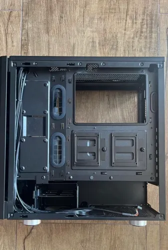 Gabinete Corsair 275R 