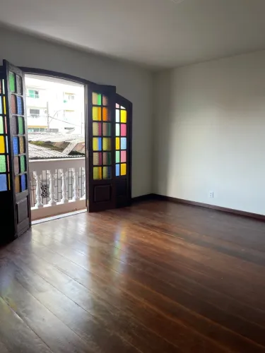 Alugo grande apartamento no bairro do Marco