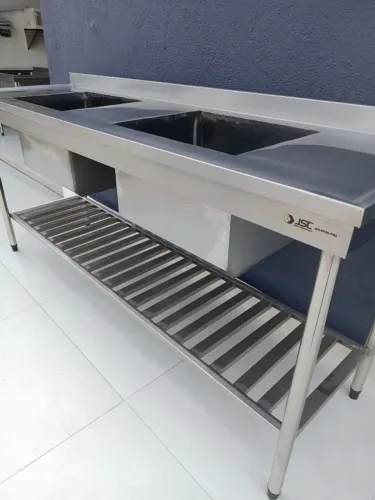 Pia com 2 metros industrial inox em Brasília df- A pronta entrega..