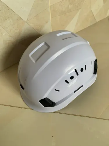Capacete de Escalada Rapel Alpinismo Novo Oferta