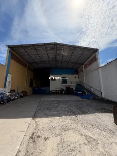 Galpão Comercial para Aluguel em Sapê, Niterói  R$ 18.900,00