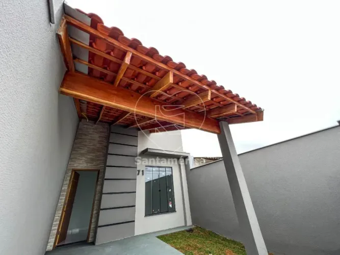 Casa com 2 dormitórios disponível para alugar na Zona Norte de Londrina.