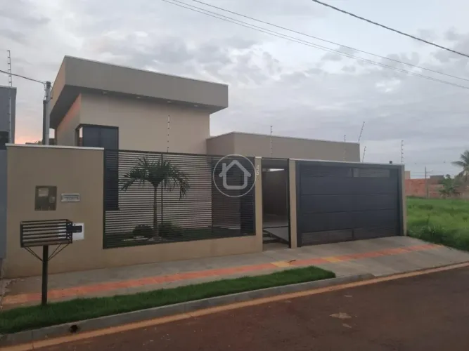 CASA ALTO PADRÃO NO BAIRRO PORTO SEGURO 2