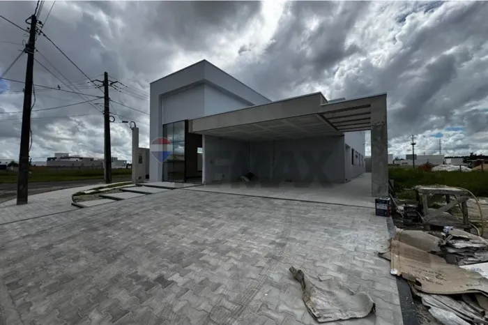 CASA ALTO PADRÃO DISPONÍVEL PARA VENDA