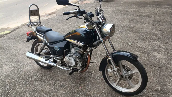 ? TORRA-TORRA: Dafra Kansas 150 Custom - Estilo de Moto Grande por R$ 6.000! ?