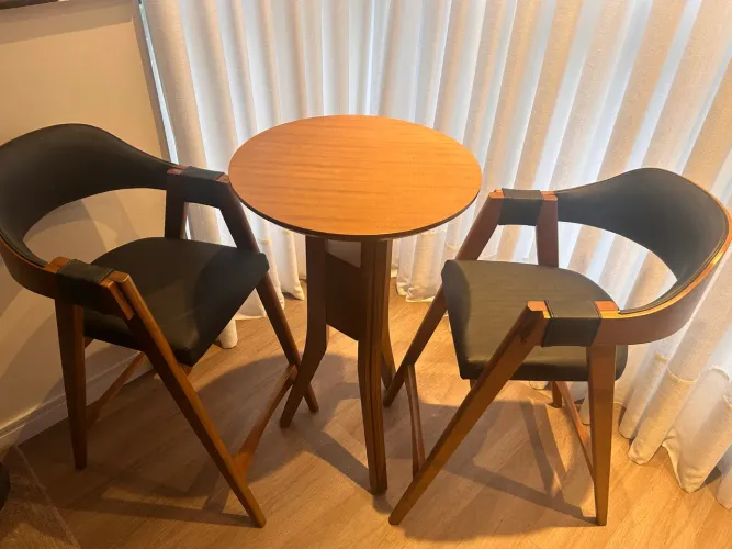 Mesa Bistrô nova 
