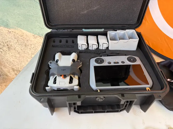 Vendo drone DJI mini 4 pro combo plus