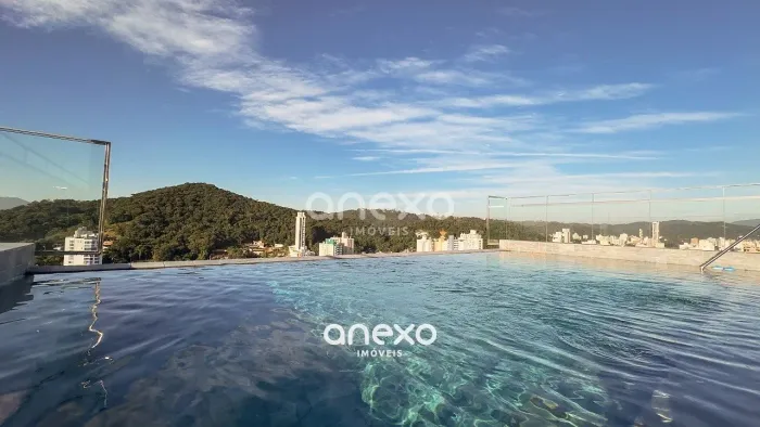 Apartamento mobiliado para venda no coração de Blumenau
