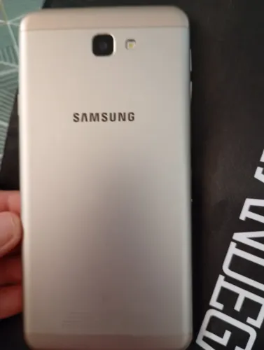 Samsung J7