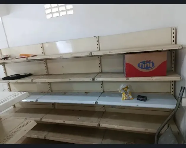 Prateleira para mercadinho
