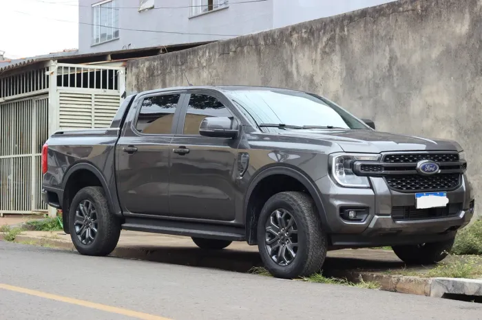 Ford Ranger Black 2.0 4X2 CD TB Diesel Aut. 2025