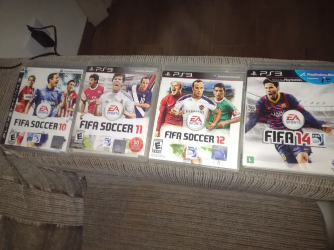 Kit 4 Jogos FIFA para PS3 - FIFA 10, 11, 12 e 14 Originais