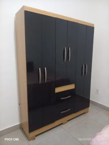 Guarda roupa novo na promoção 