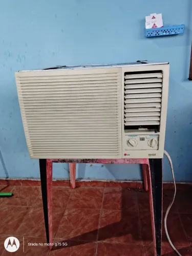 Vendo Ar condicionado LG Gold de janela 21 mil BTUs funcionando perfeitamente 