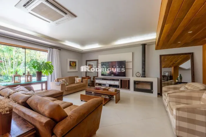 Casa à venda no bairro Soares - Cachoeira do Sul/RS
