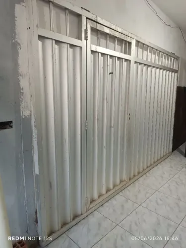 Vende-se portão de alumínio usado aceitamos cartões com juros da máquina