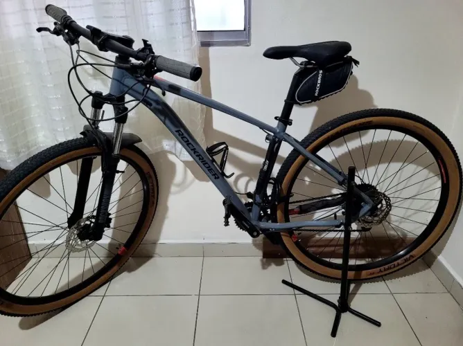 Bicicleta Estado de Nova Montain Bike Rockrider ST520