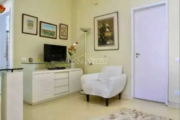 Apartamento - / Residencial / Leblon