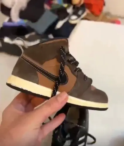 Tênis Nike Jordan 22.5